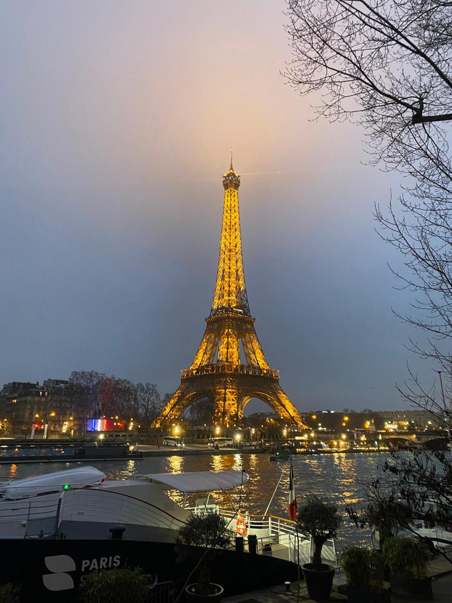 Passy Tour Eiffel * Parijs